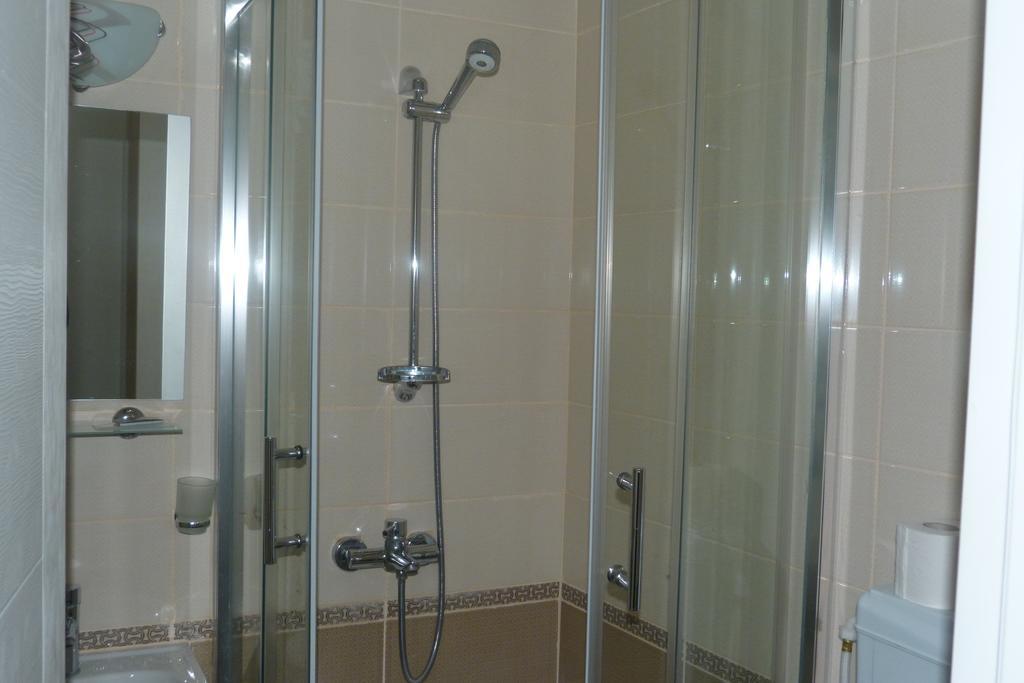Eagles Budget Home Стамбул Номер фото